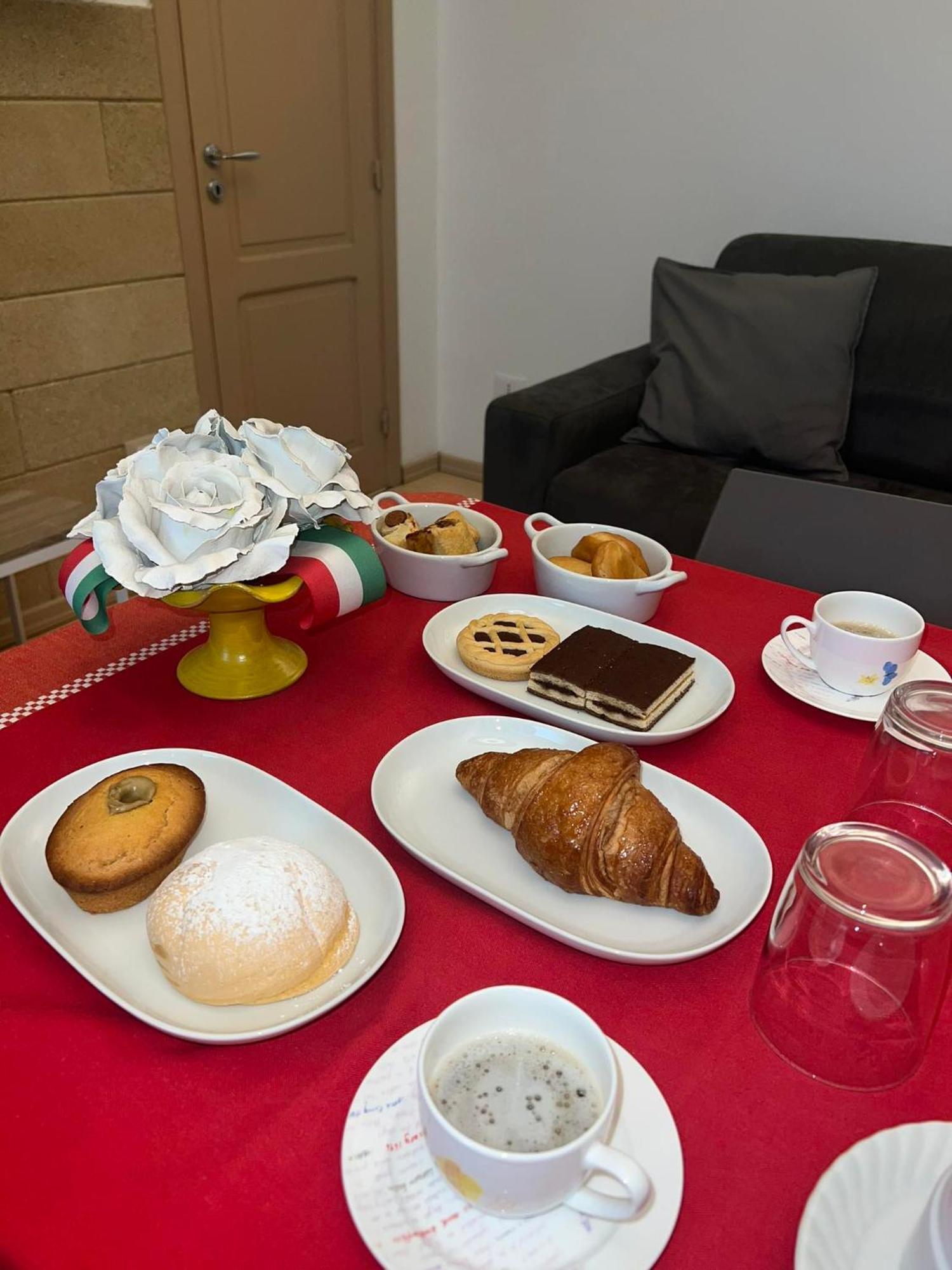 Central House Apartment Полиняно а Маре Екстериор снимка
